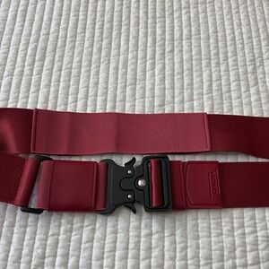 Cincha Luggage Strap (to hold a purse)